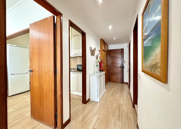 3 By Homing Apartment