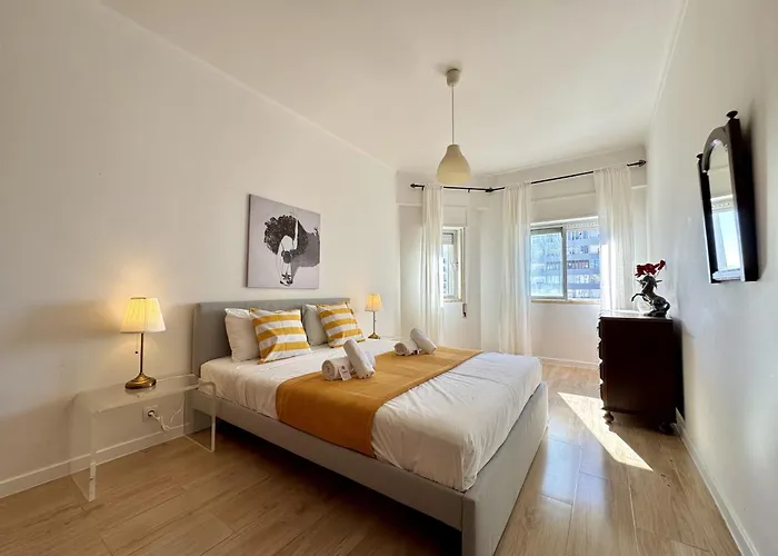 3 By Homing Appartement Quarteira